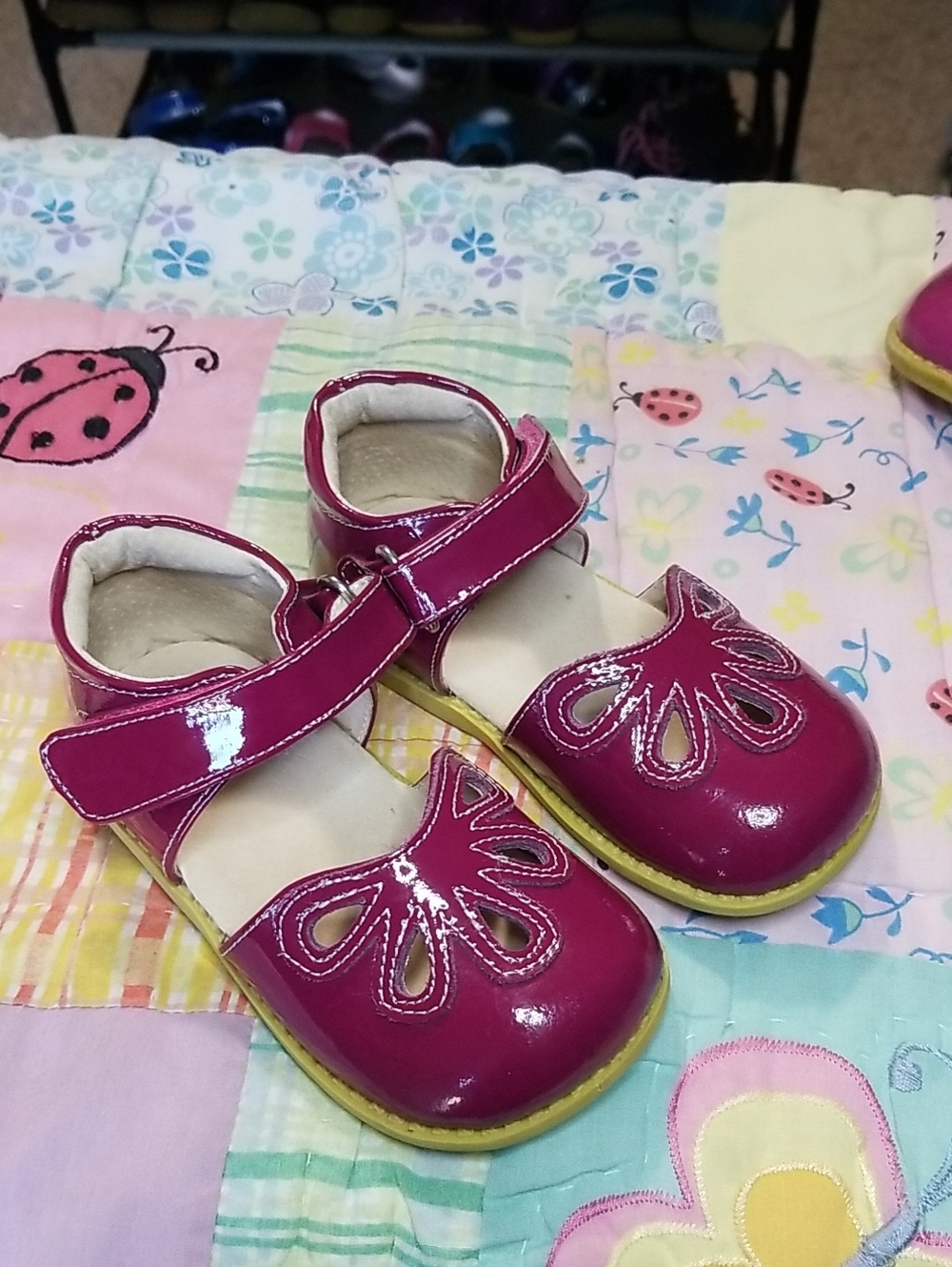 Livie & Luca Patent Leather Mary Jane Shoes Size 8 Petals